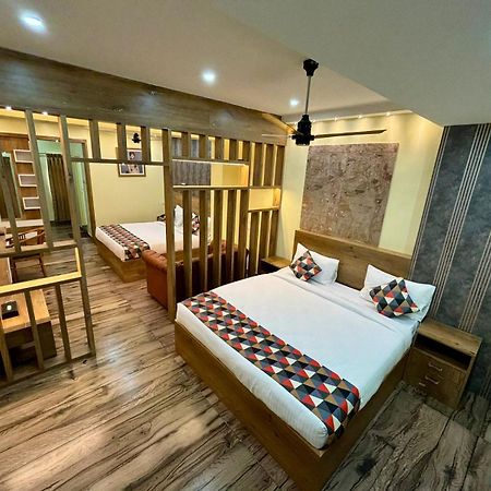 Forest Transit Hotel Коимбаторе Екстериор снимка