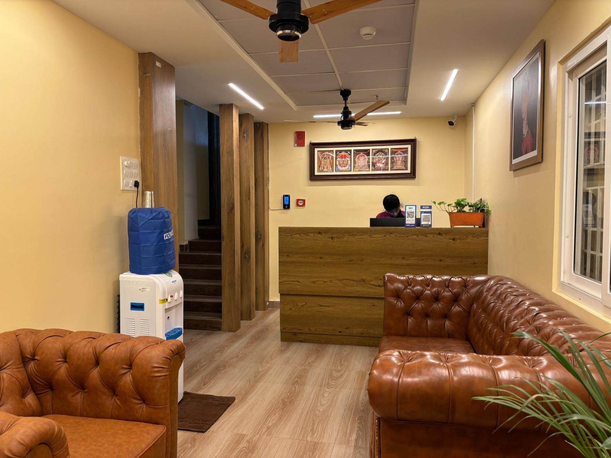 Forest Transit Hotel Коимбаторе Екстериор снимка